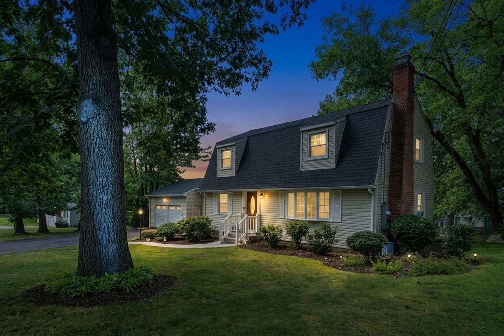 281 Newton Rd, Springfield, MA 01118