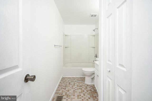 69 VANDERBILT CT, Sicklerville, NJ 08081