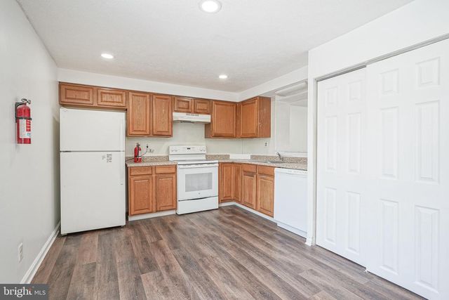 69 VANDERBILT CT, Sicklerville, NJ 08081