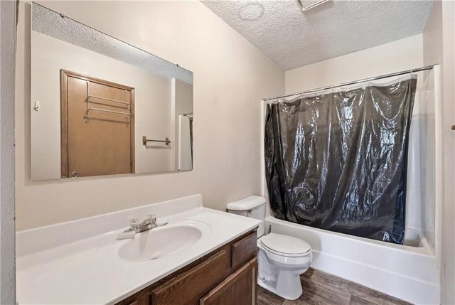 711 Park Street, Clinton, MO 64735