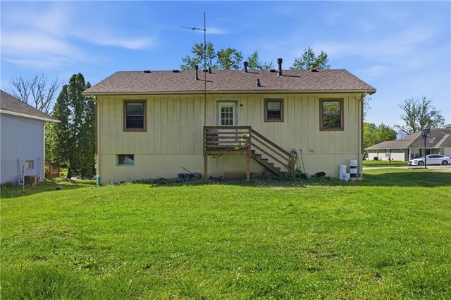 711 Park Street, Clinton, MO 64735