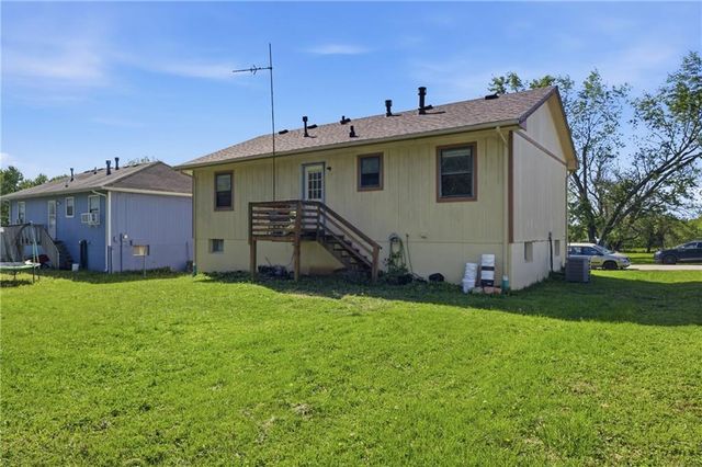 711 Park Street, Clinton, MO 64735