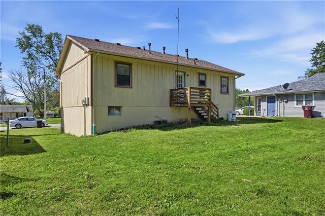 711 Park Street, Clinton, MO 64735