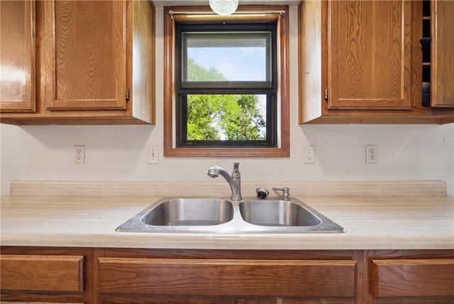 711 Park Street, Clinton, MO 64735