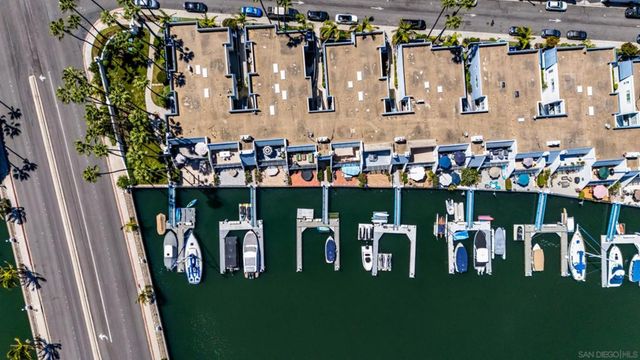 4 Antigua Ct, Coronado, CA 92118