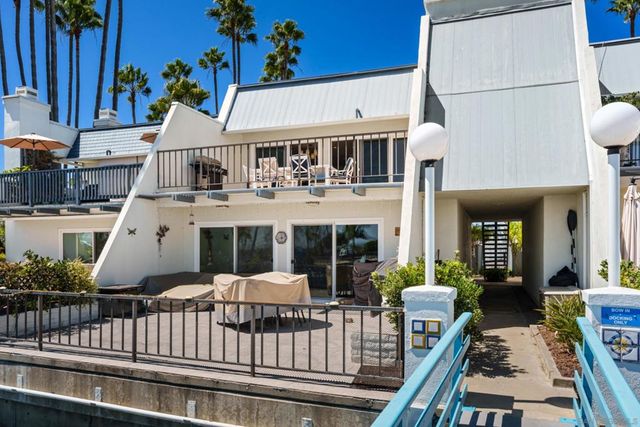 4 Antigua Ct, Coronado, CA 92118