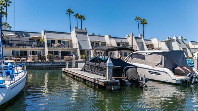 4 Antigua Ct, Coronado, CA 92118