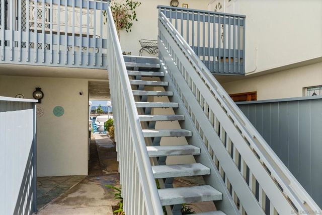 4 Antigua Ct, Coronado, CA 92118