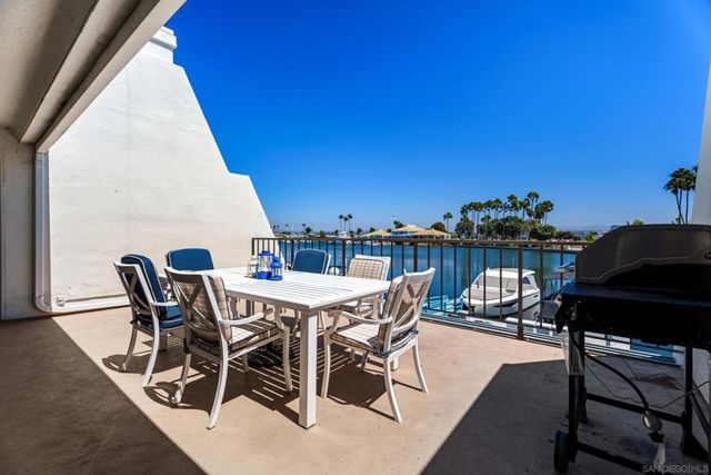 4 Antigua Ct, Coronado, CA 92118