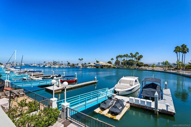 4 Antigua Ct, Coronado, CA 92118