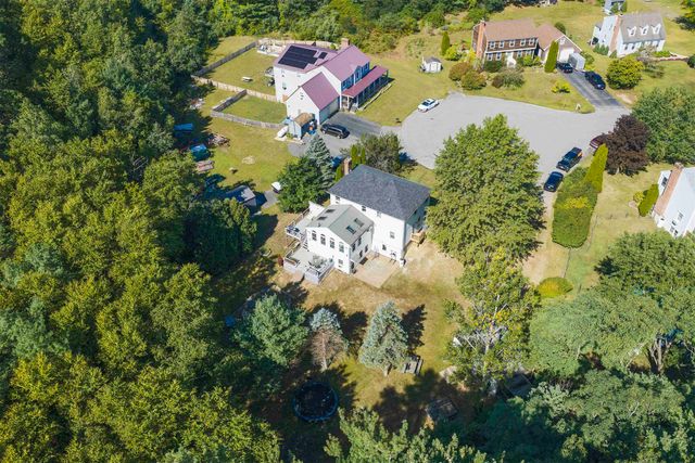 29 Dixon Way, Seabrook, NH 03874