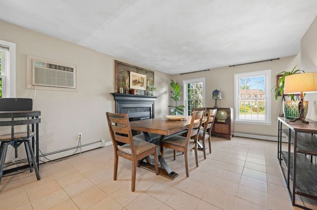 29 Dixon Way, Seabrook, NH 03874