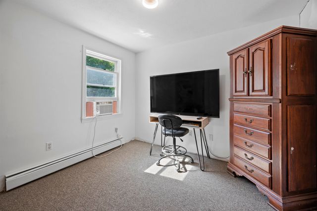 29 Dixon Way, Seabrook, NH 03874