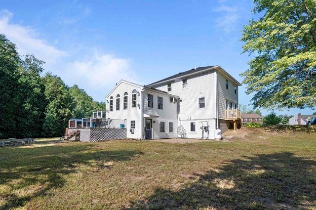 29 Dixon Way, Seabrook, NH 03874