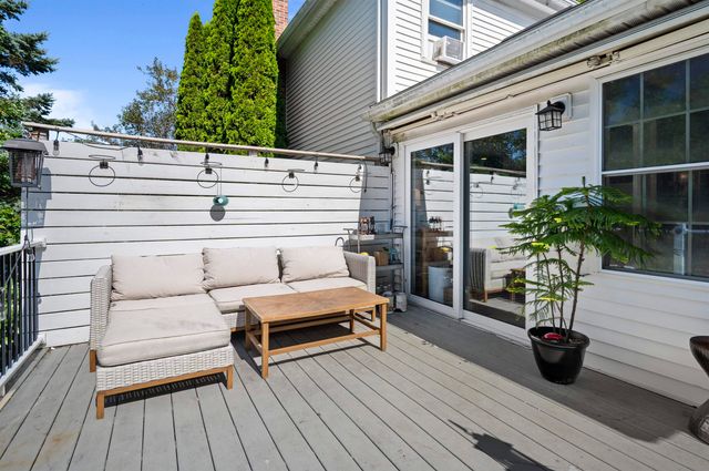 29 Dixon Way, Seabrook, NH 03874