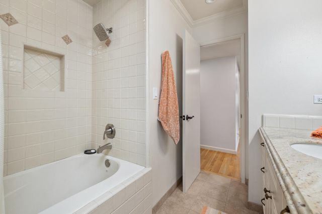 1438 S Church Avenue, Reedley, CA 93654