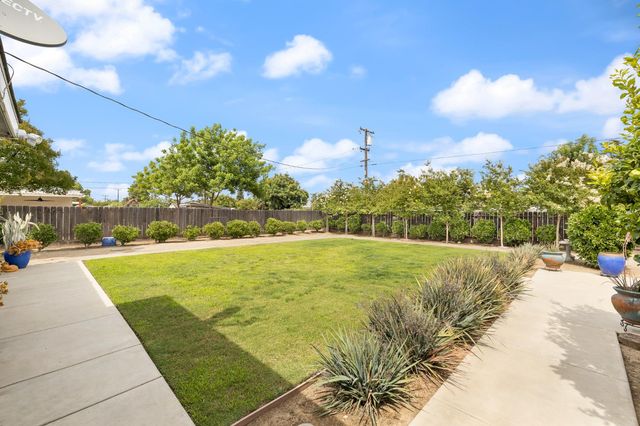1438 S Church Avenue, Reedley, CA 93654