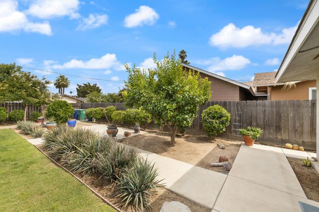 1438 S Church Avenue, Reedley, CA 93654