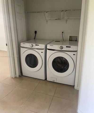 11202 NW 83rd St 221, Doral, FL 33178
