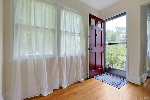 51 Roosevelt Street, Pearl River, NY 10965