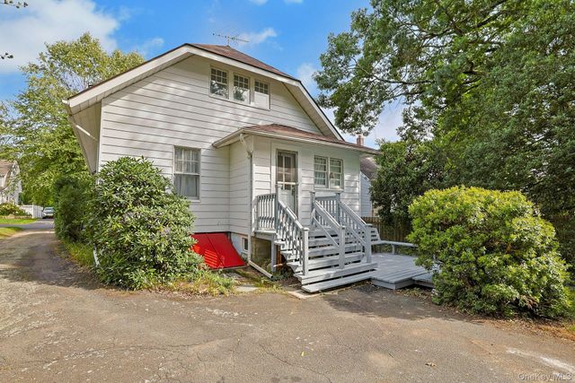 51 Roosevelt Street, Pearl River, NY 10965