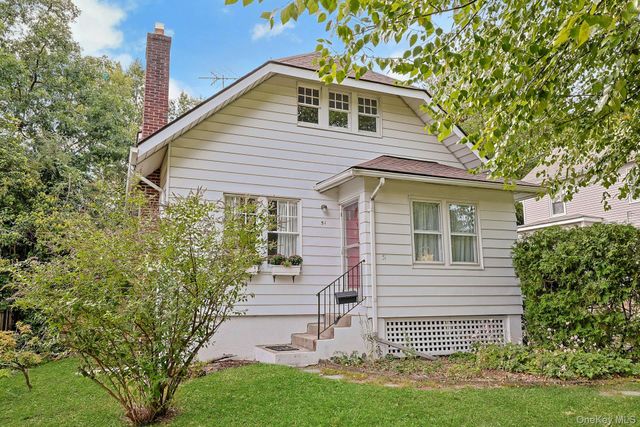 51 Roosevelt Street, Pearl River, NY 10965