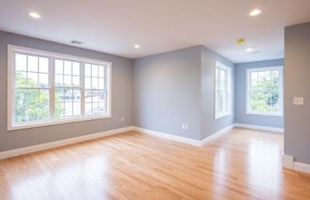 84 Coggeshall Street, Providence, RI 02908