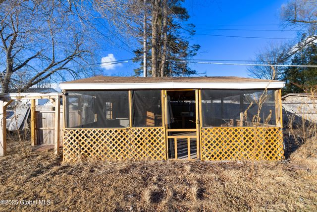 1030 Wayne Road, Rotterdam, NY 12303