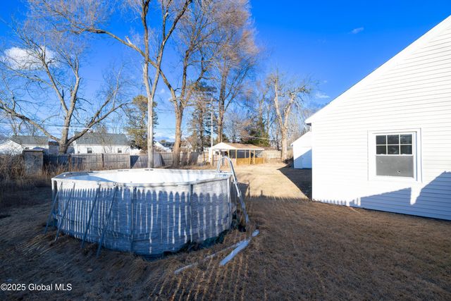 1030 Wayne Road, Rotterdam, NY 12303