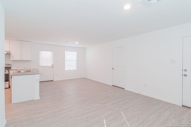 7703 Chancery Gate, San Antonio, TX 78253