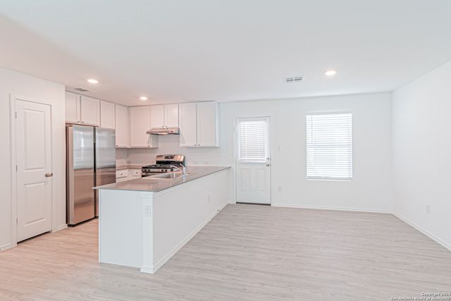 7703 Chancery Gate, San Antonio, TX 78253