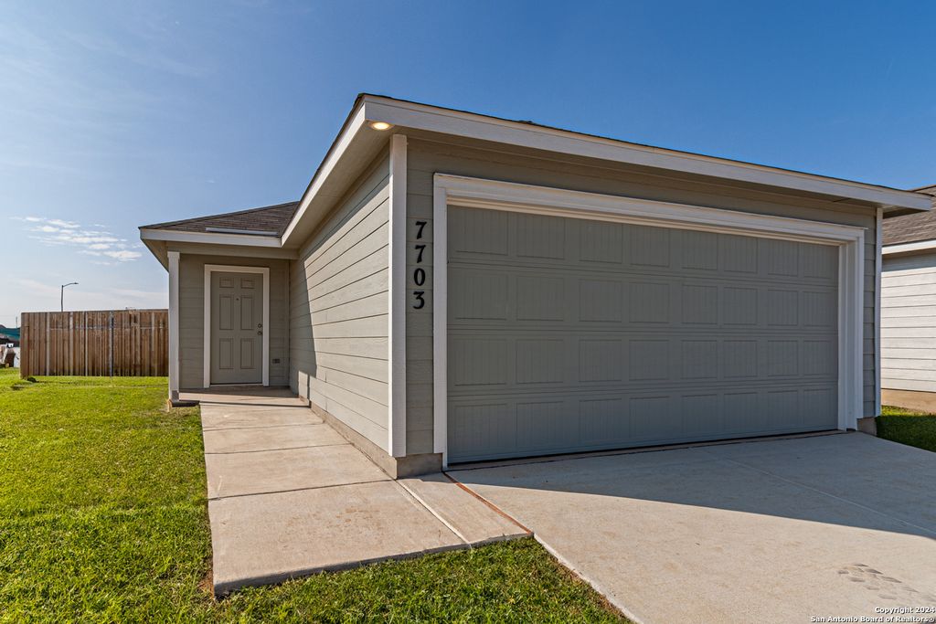 7703 Chancery Gate, San Antonio, TX 78253