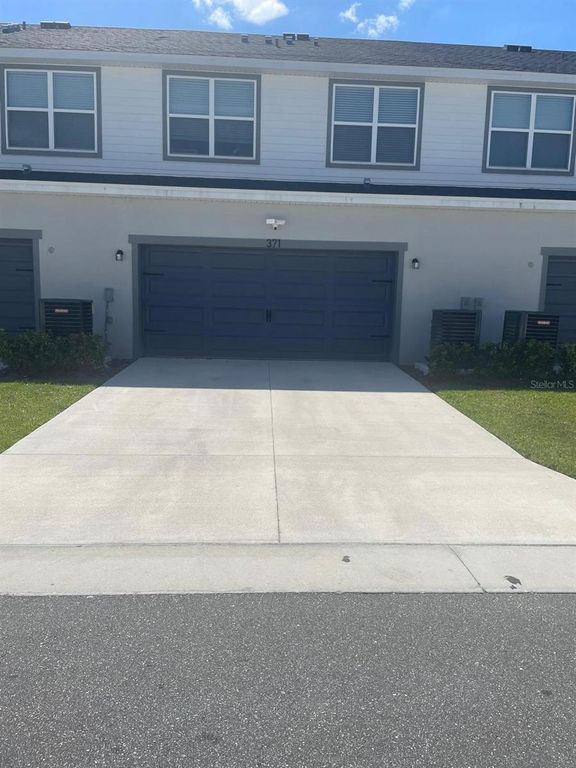 371 CROSSINGS AVENUE, St Cloud, FL 34771