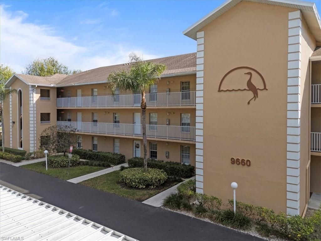 9660 Victoria LN 206, NAPLES, FL 34109 — photo 2