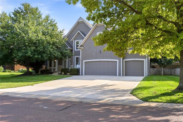 16016 Rosewood Street, Overland Park, KS 66085