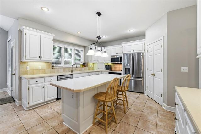 16016 Rosewood Street, Overland Park, KS 66085