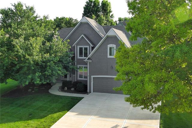 16016 Rosewood Street, Overland Park, KS 66085