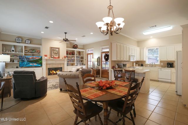 794 Versailles Drive, Ridgeland, MS 39157