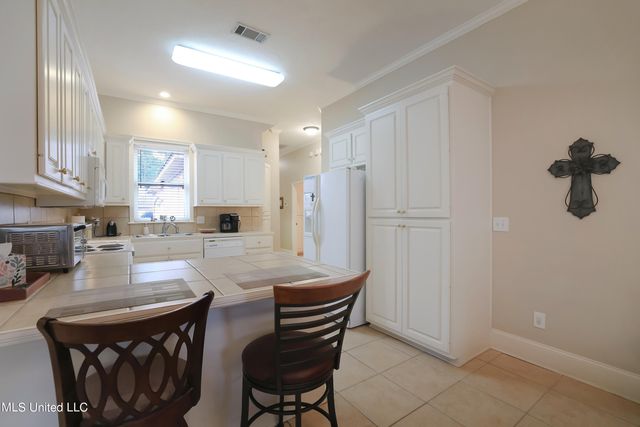 794 Versailles Drive, Ridgeland, MS 39157