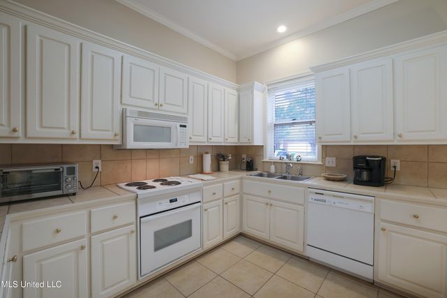 794 Versailles Drive, Ridgeland, MS 39157