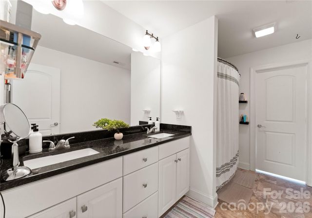 716 Robert Moses Drive, Gastonia, NC 28056