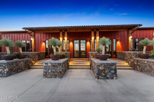 3050 Tapaderos Drive, Wickenburg, AZ 85390