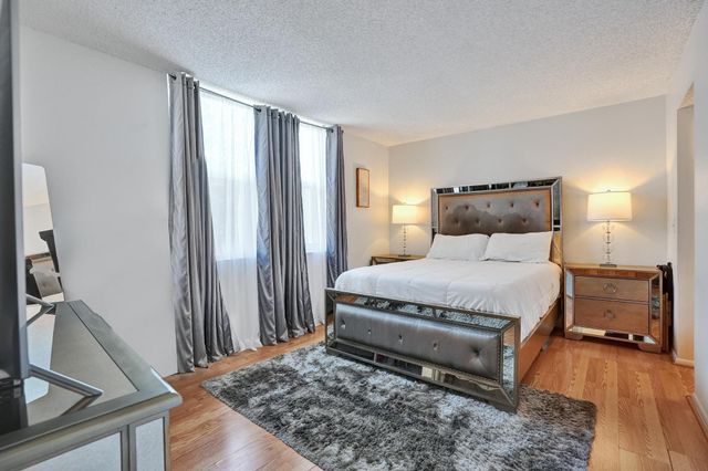 9480 Poinciana Place 304, Davie, FL 33324