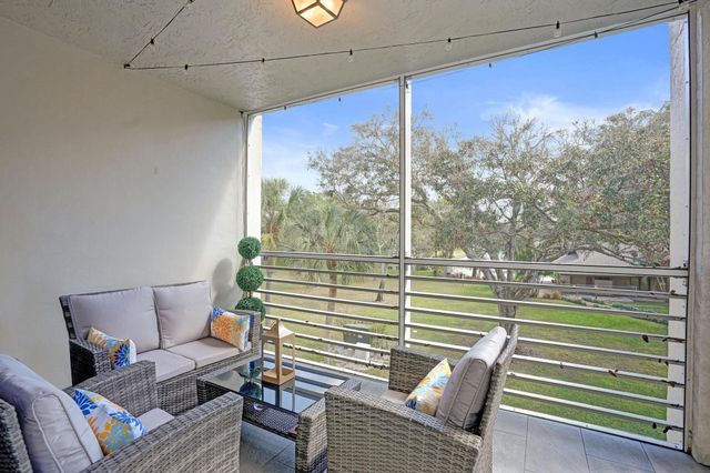 9480 Poinciana Place 304, Davie, FL 33324