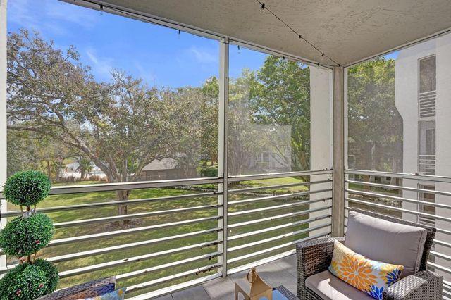 9480 Poinciana Place 304, Davie, FL 33324