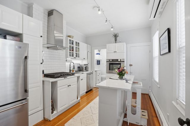16 Sackville St 2, Boston, MA 02129
