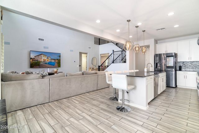 3811 E LODGEPOLE Drive, Gilbert, AZ 85298