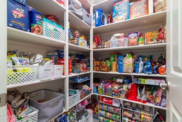 3811 E LODGEPOLE Drive, Gilbert, AZ 85298