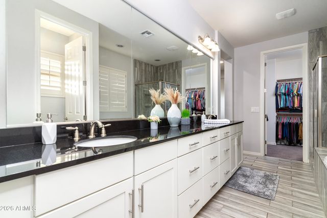 3811 E LODGEPOLE Drive, Gilbert, AZ 85298