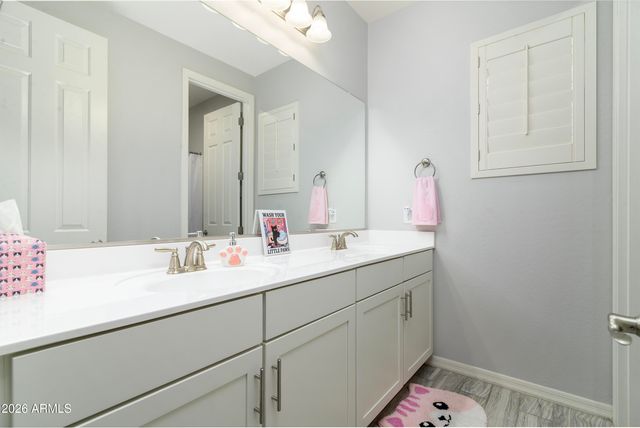 3811 E LODGEPOLE Drive, Gilbert, AZ 85298